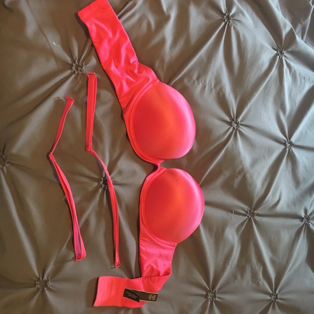 Victoria’s Secret 34D strapless bra